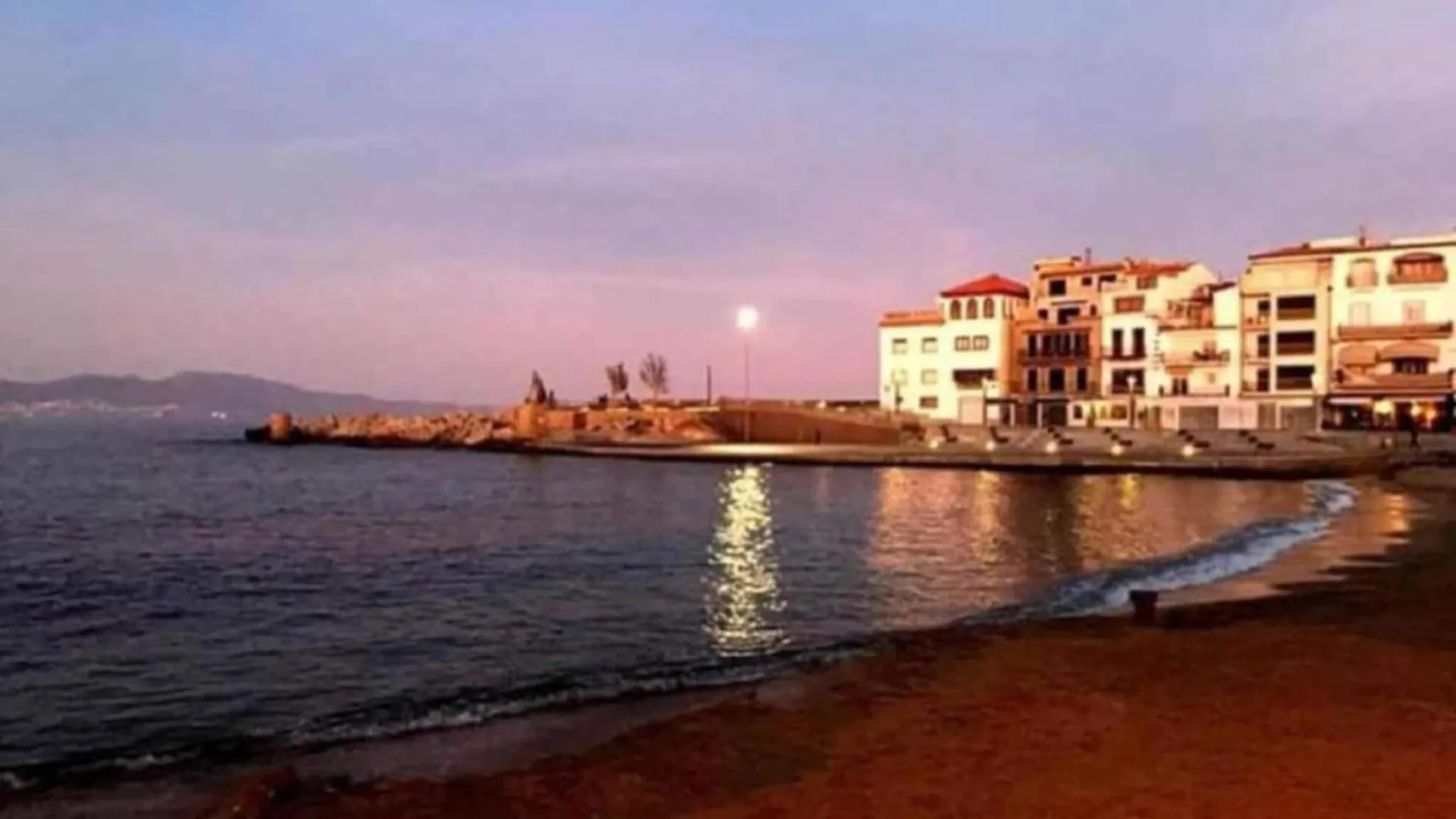 The Apartment In L' Escala ספרד